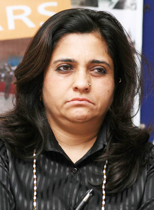 Gujarat Police arrest NGO operator Teesta Setalvad in Mumbai