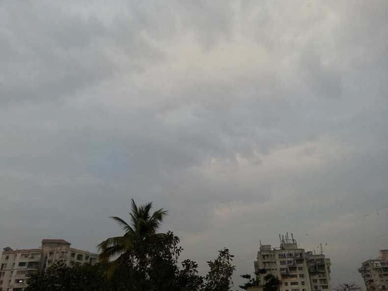 Parts of Gujarat seeing non-seasonal rain a day before Uttarayan