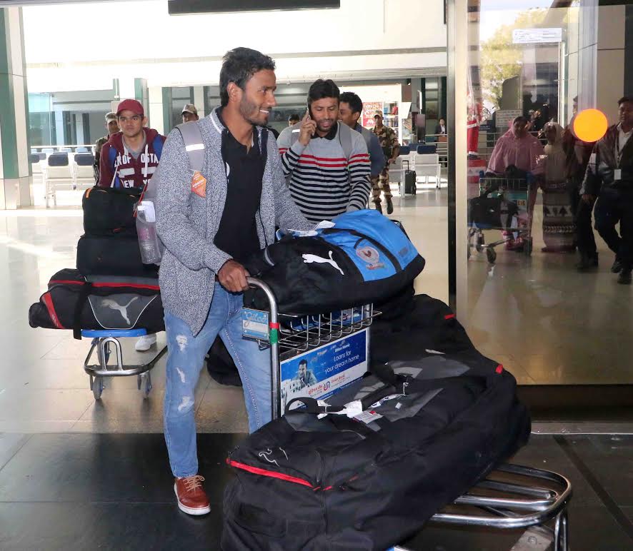 Domestic Airlines passengers to be allowed to carry only one hand bag