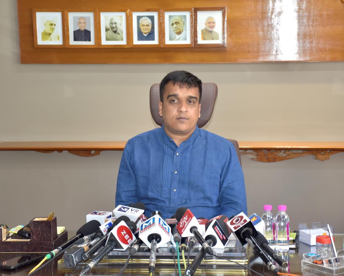 ‘44% fall in road accidents in Gujarat over past 10 years’