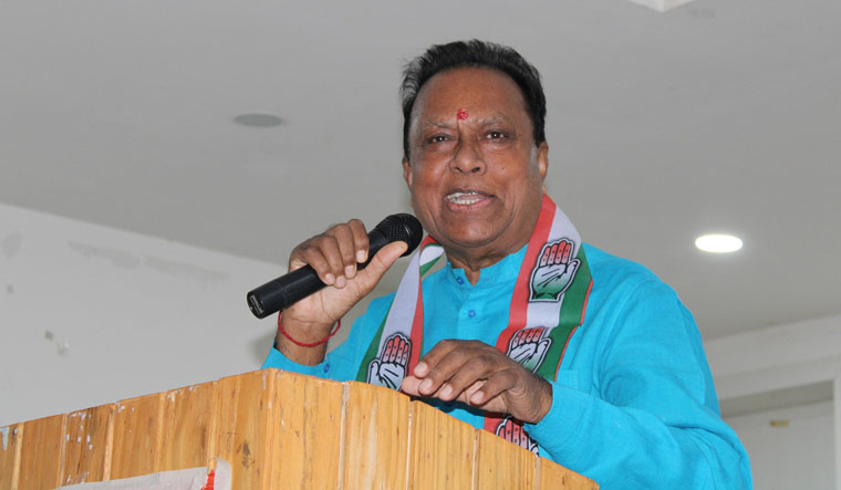 Jagdish Thakor, other Congress leaders criticize Hardik Patel