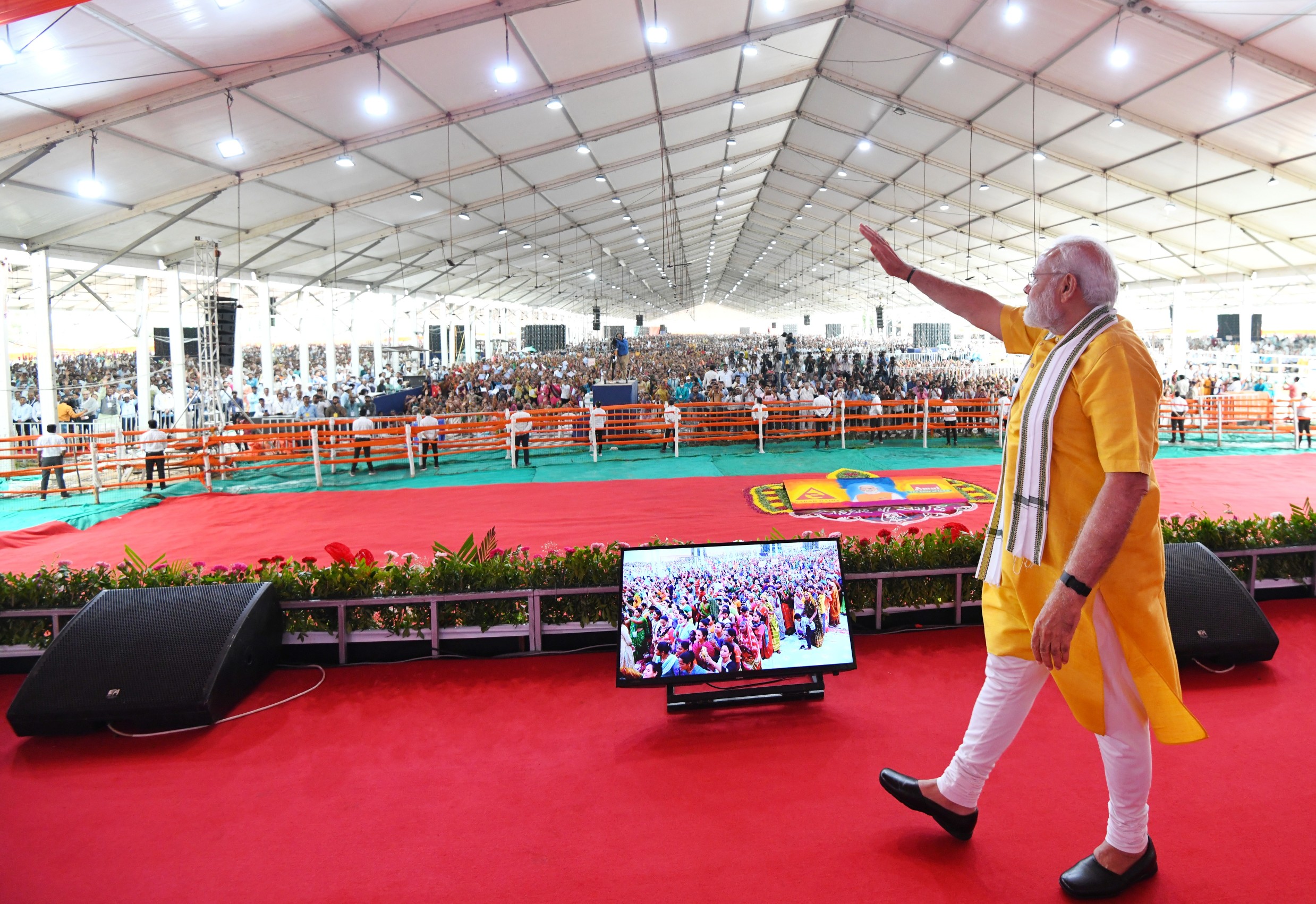 Live: PM Modi launches development initiatives at Ambaji
