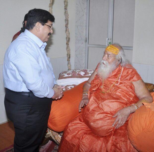 Parimal Nathwani condoles departure of Dwarka Peeth Shankaracharya